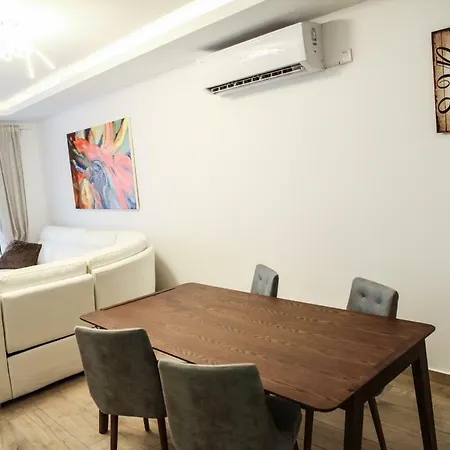 דירה Avensia לרנקה